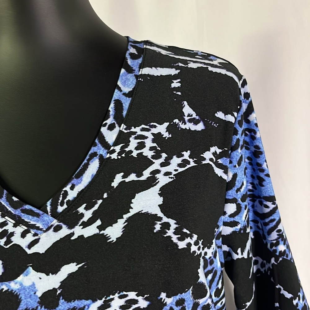 NWT Attitudes by Renee Black & Blue Animal Print V-Neck Maxi Dress - Picture 6 of 16